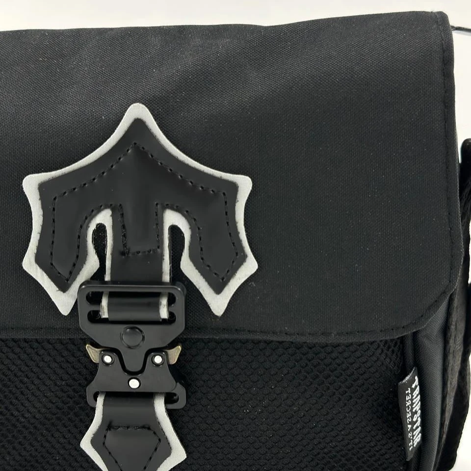 Trapstar İrongate Reflektörlü Çanta