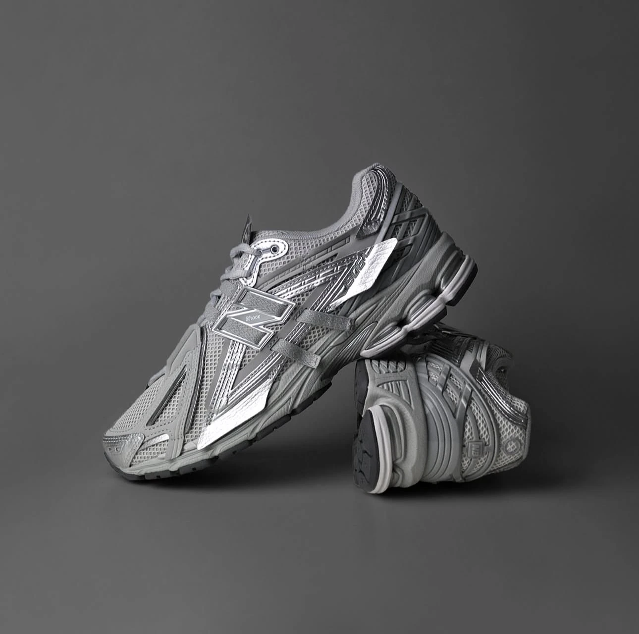 NEW BALANCE 1906 A GREY