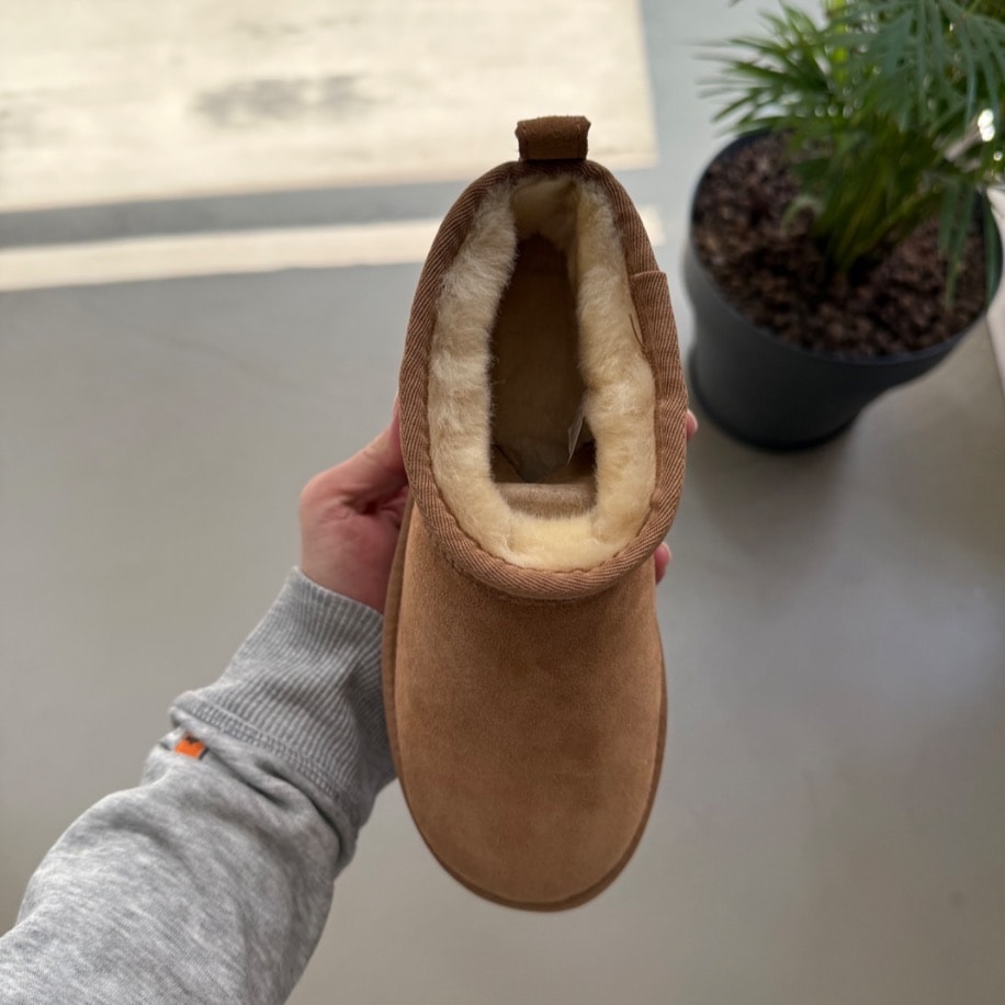 UGG  Classic Ultra Mini Chestnut