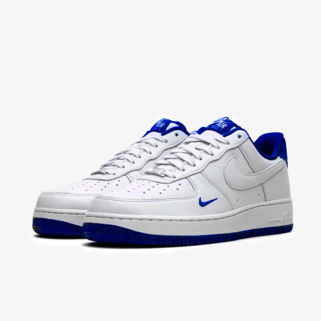 Nike Air Force 1 07 Lv8 Photon Dust / Obsidian