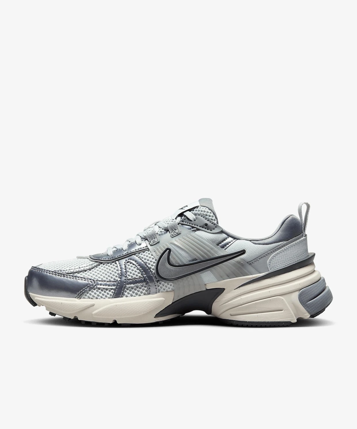 Nike V2K Run metallic grey 