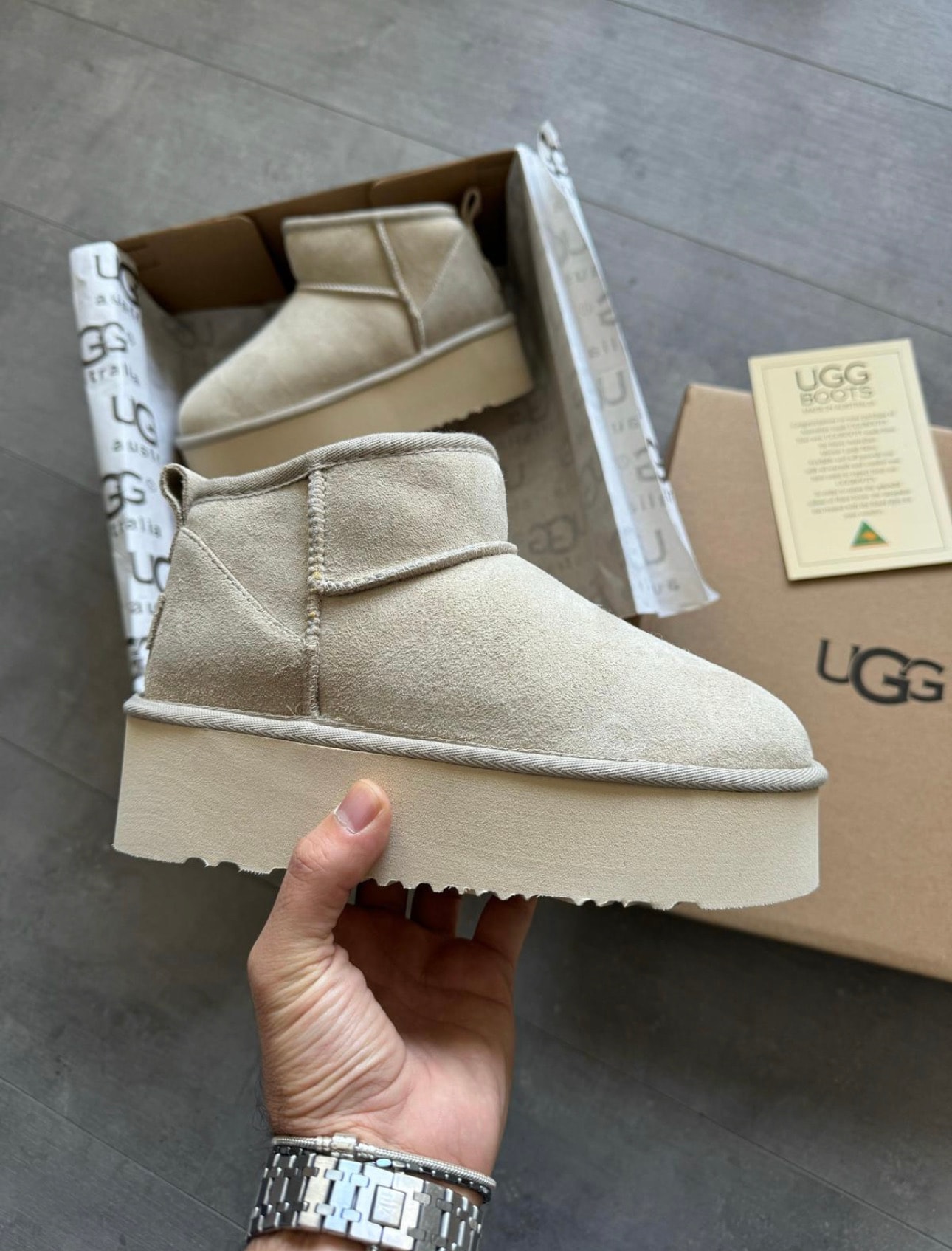 UGG Classic Mini 