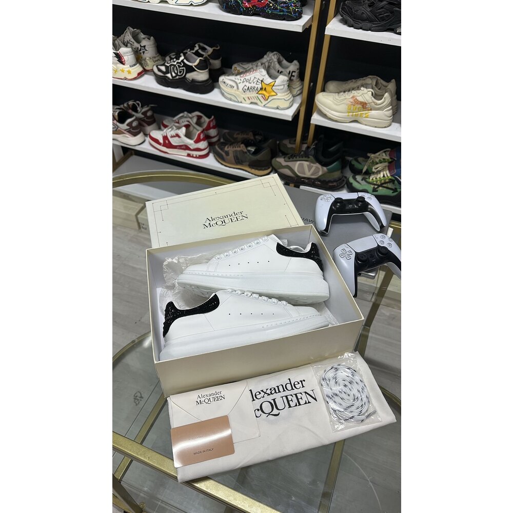 alexander mcqueen arka siyah taş