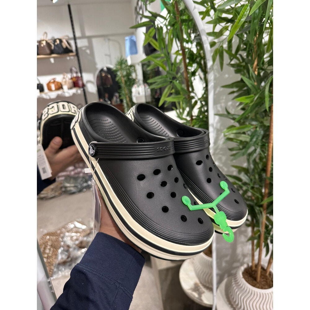 Crocs Terlik siyah beyaz of cours yeni sezon