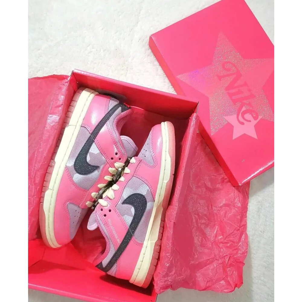 Nike Dunk Low LX Barbie