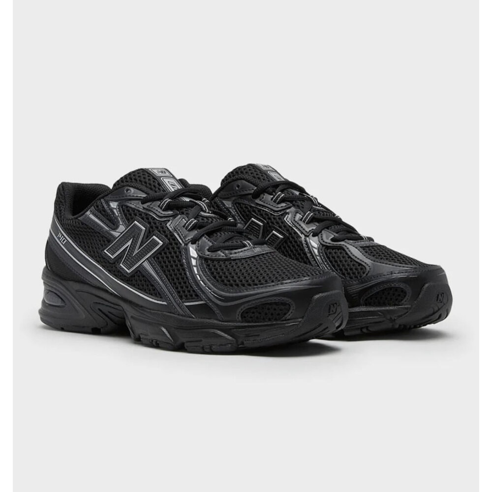 New Balance 740 black silver