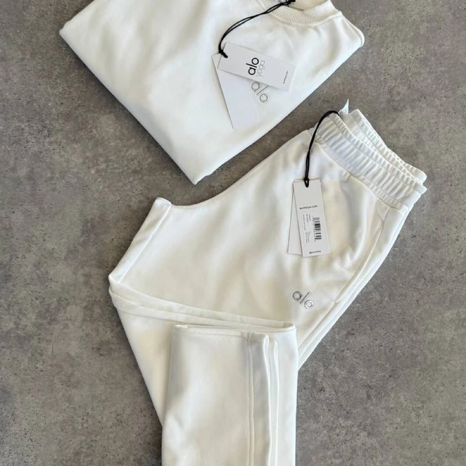 Alo Yoga Eşofman Takımı