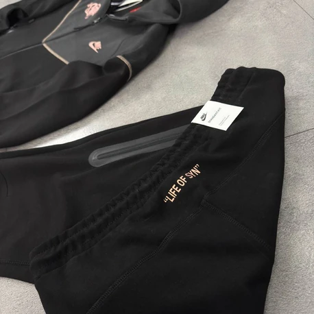Nike x Syna Tech Fleece Takım