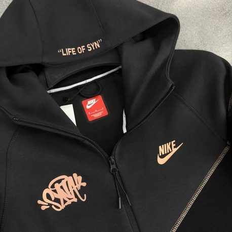 Nike x Syna Tech Fleece Takım