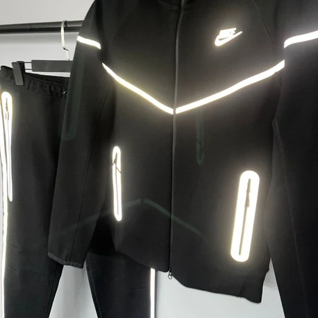 Nike Tech Fleece Reflective
