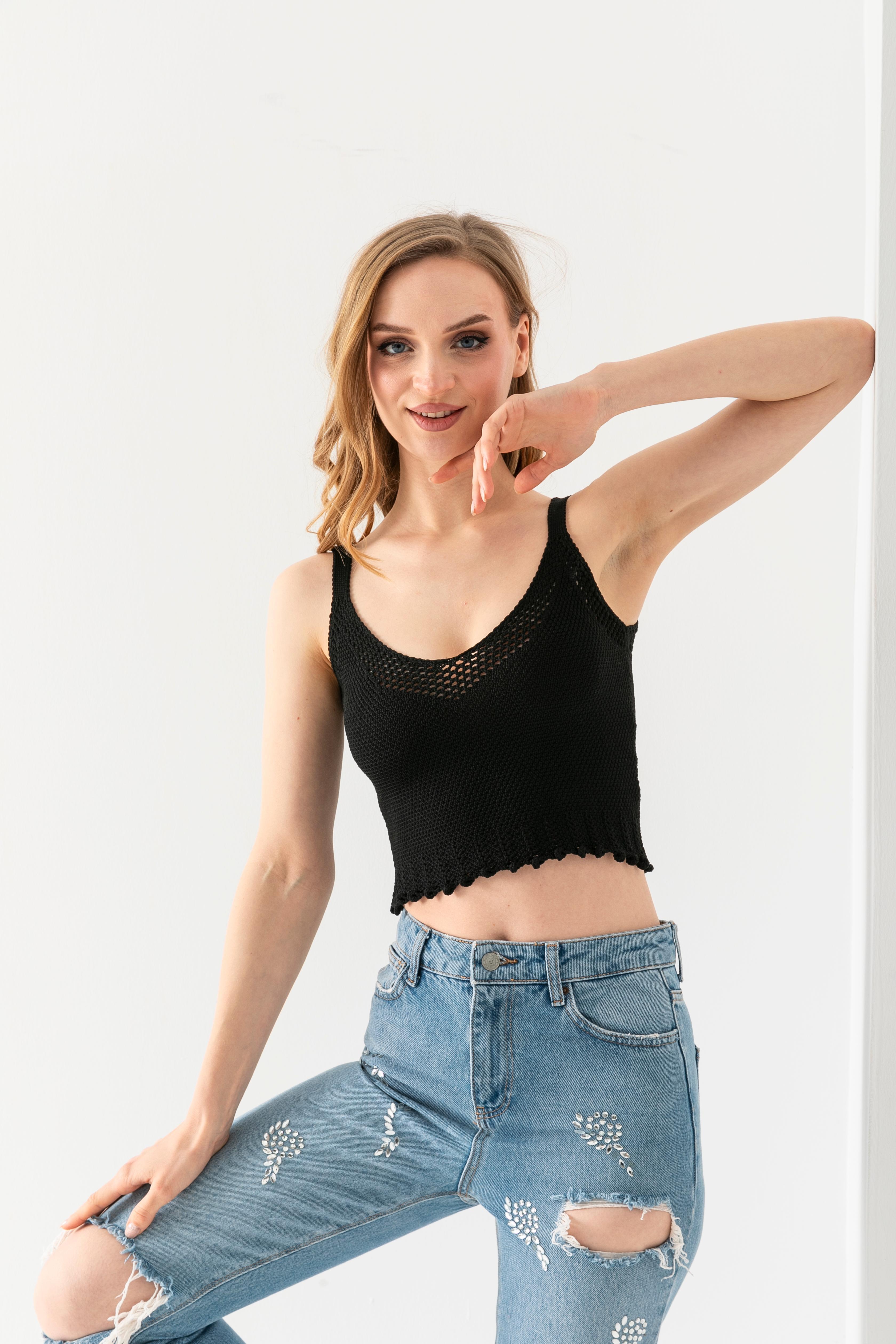 T-Crazy Düz Renk Askılı Şık Crop, Nefes Alabilir Dokuma Crop, Kısa Dokuma Bluz, Triko Crop Top.