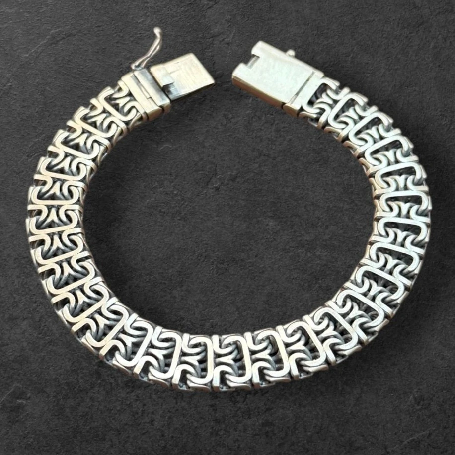 Kalın Örgü Bileklik