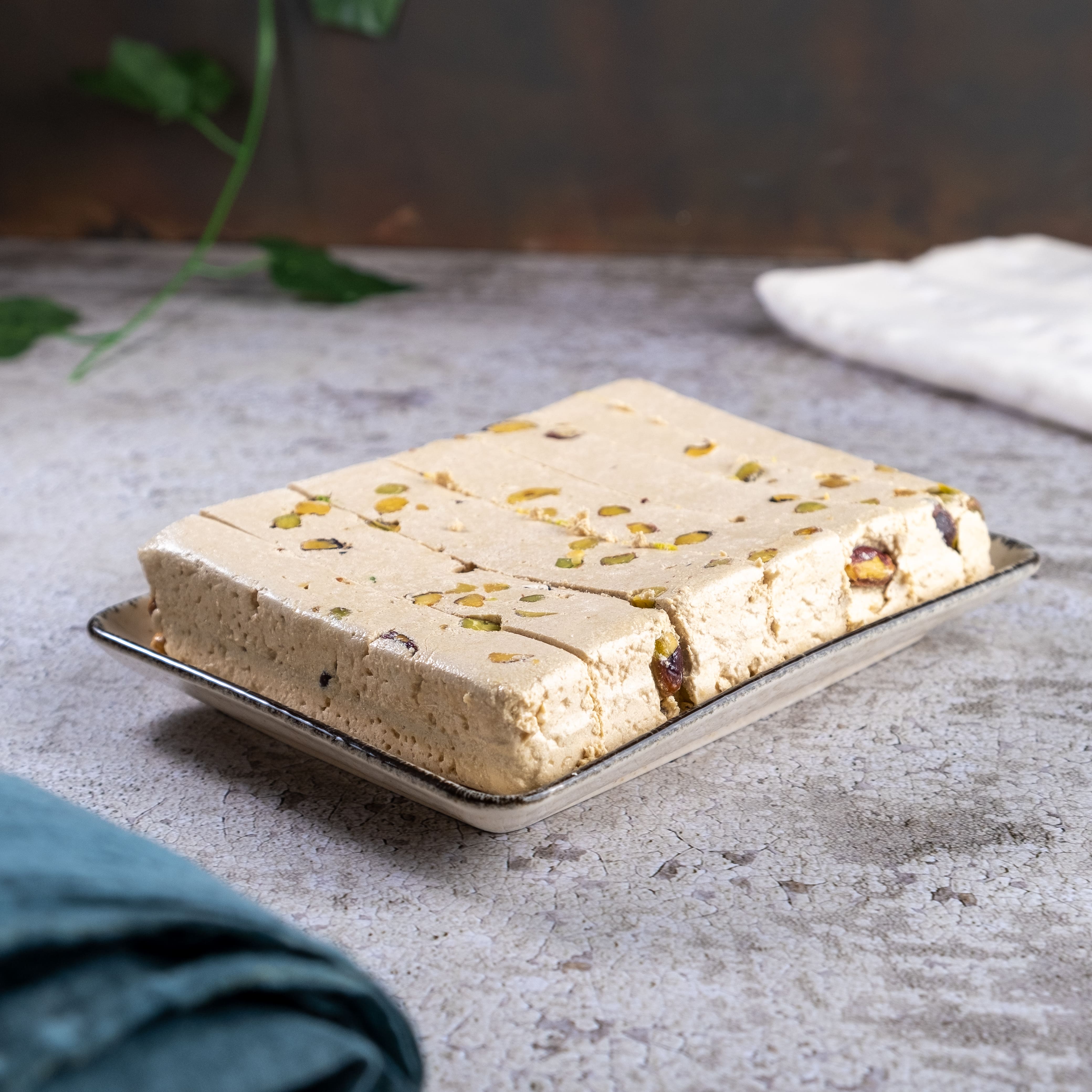 ANTEP FISTIKLI TAHİN HELVASI