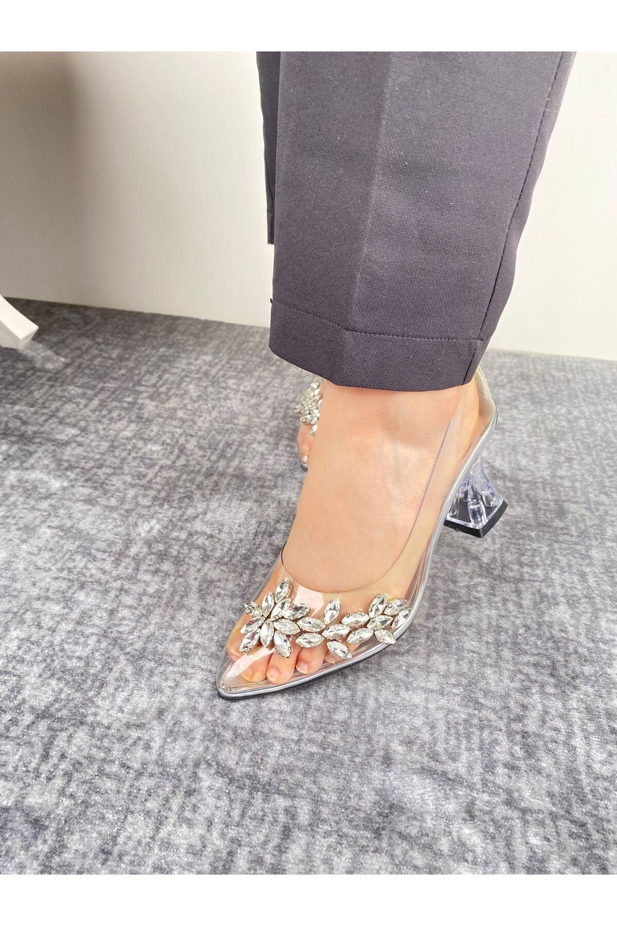 Sindirella Model Taşlı Şeffaf Ayakkabı