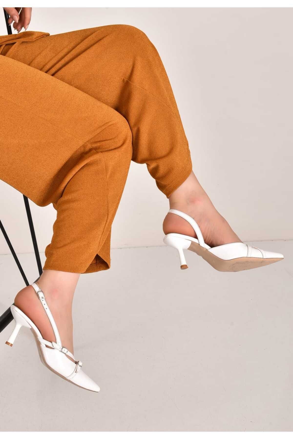 Mary Model Bantlı Kemerli Stiletto - Beyaz
