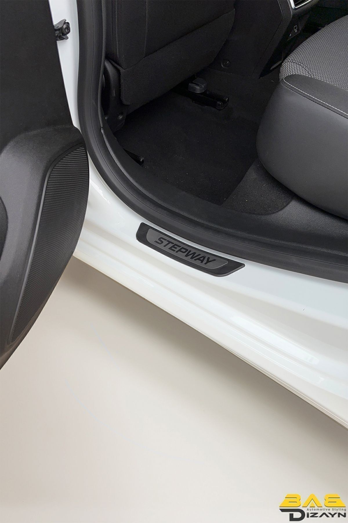 Dacia Sandero Stepway  Krom Kapı Eşik Koruması 2021 Üzeri 4 Parça