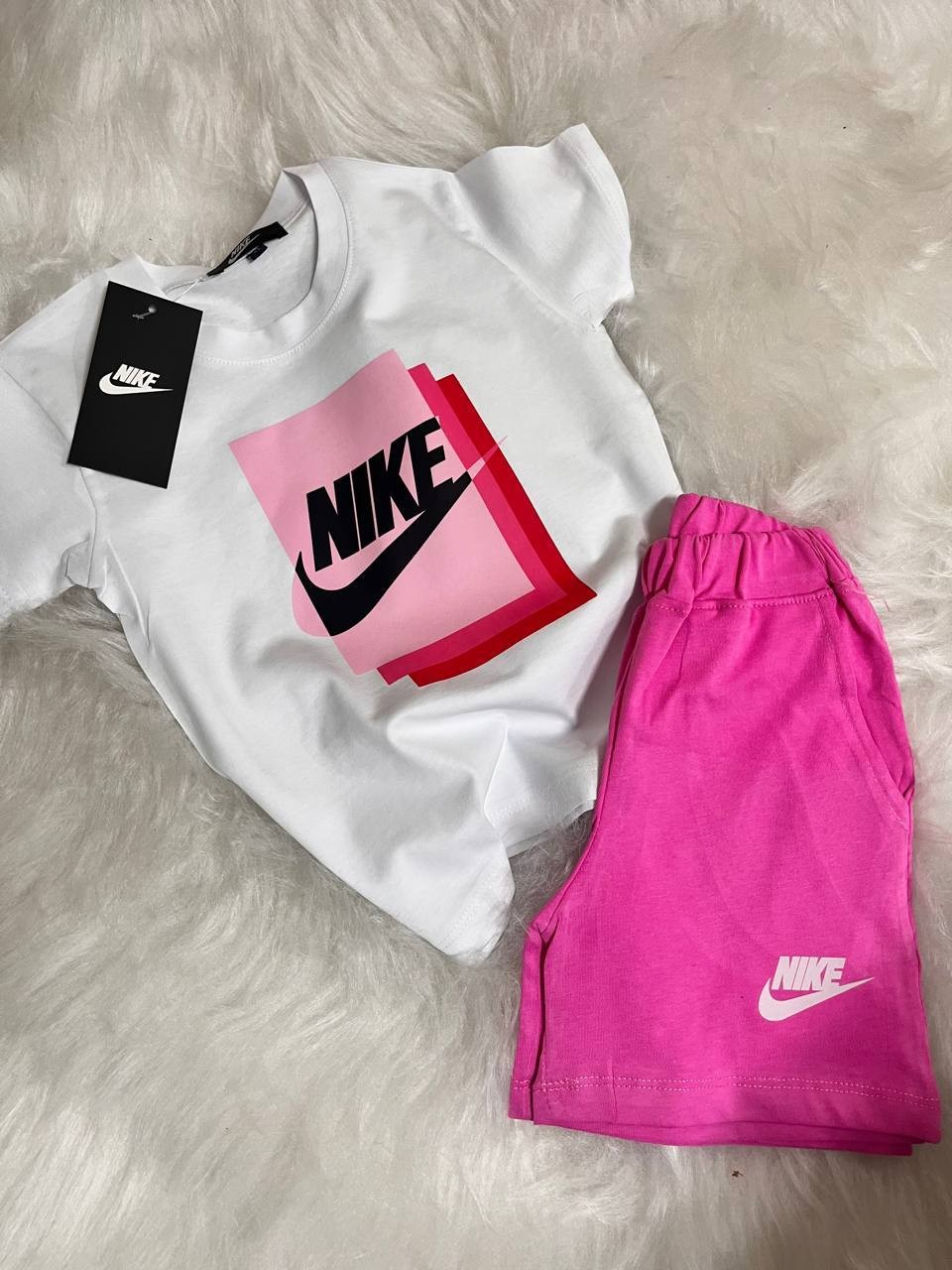 Pembe Marka Nk Takım