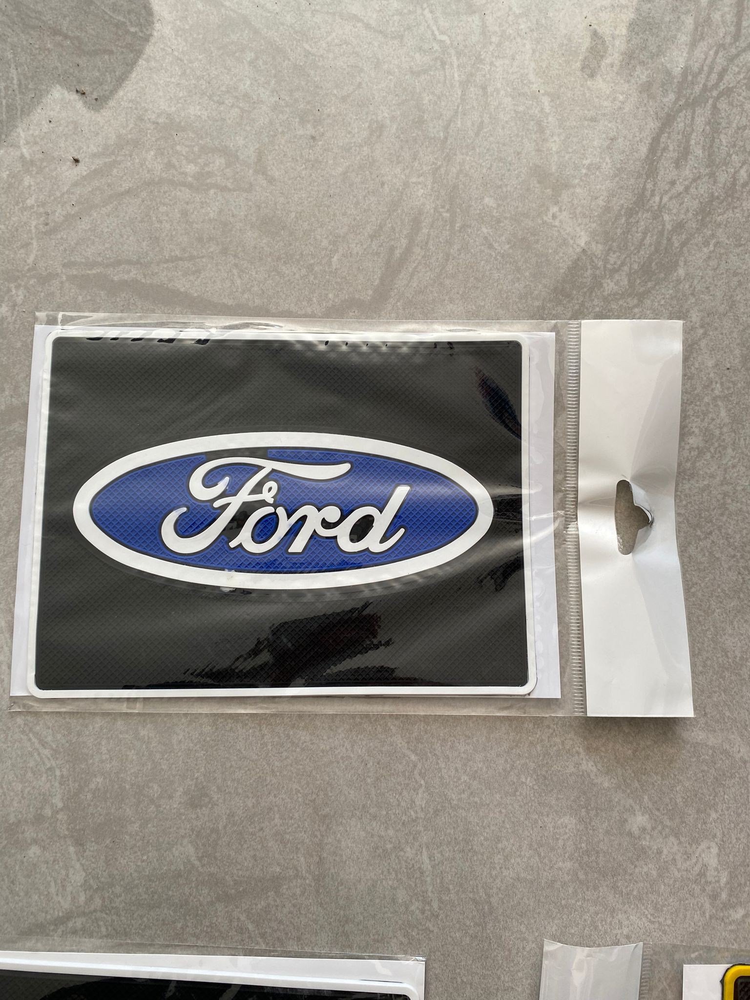 Ford kaydırmaz ped