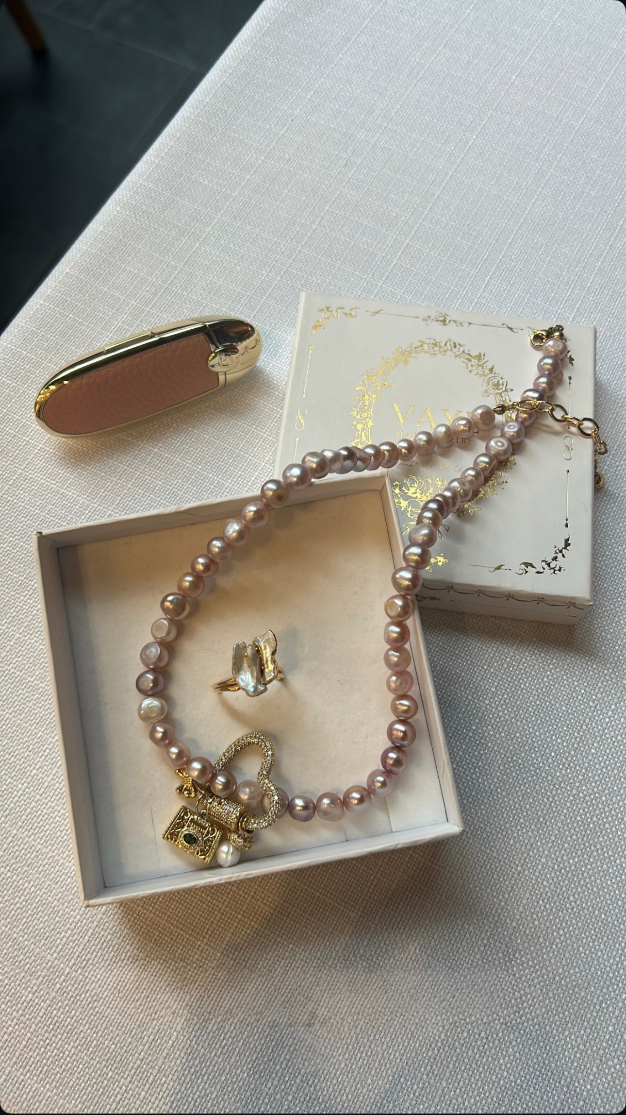 Pink Ode to Perle