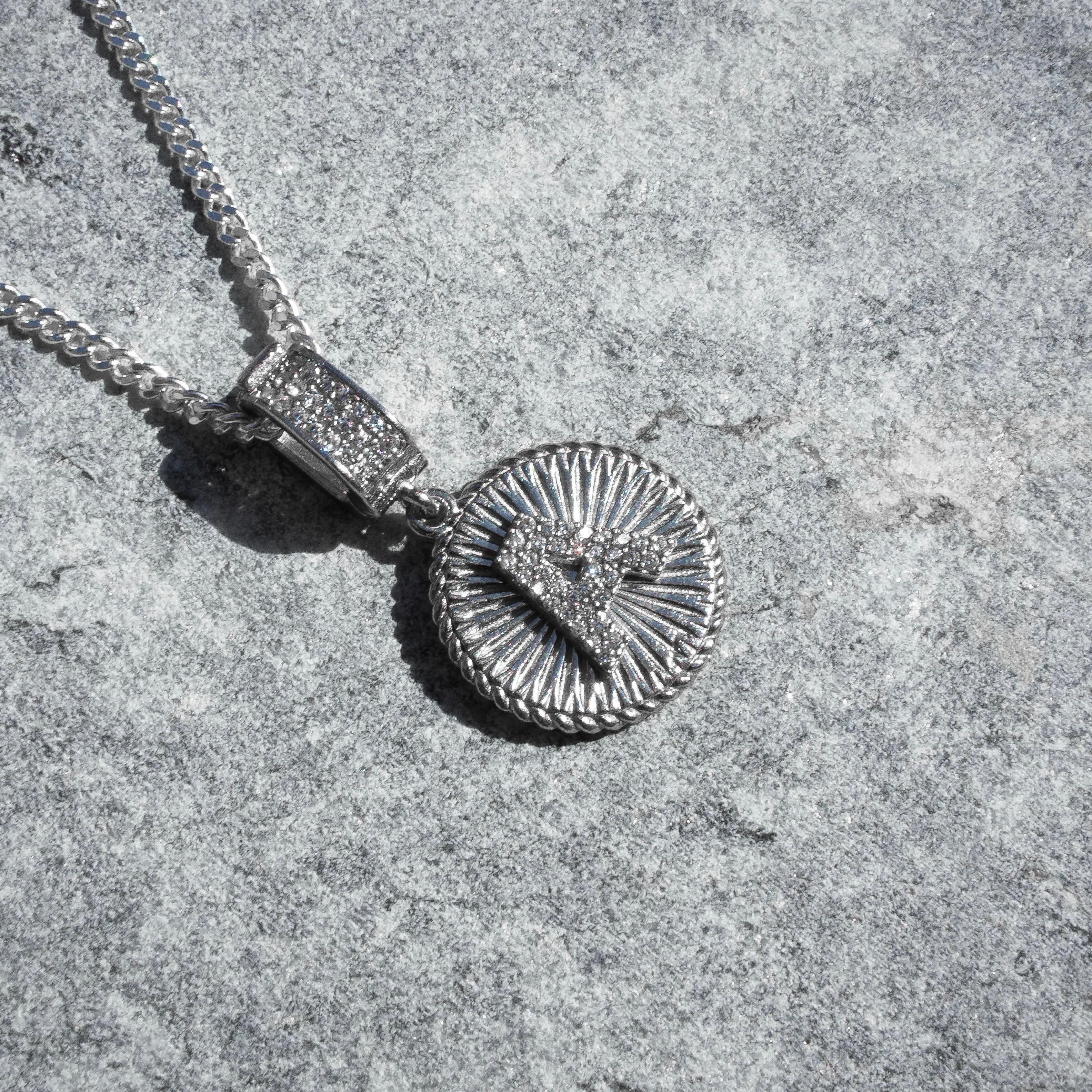ICY MEDALLION INITAL NECKLACE 925