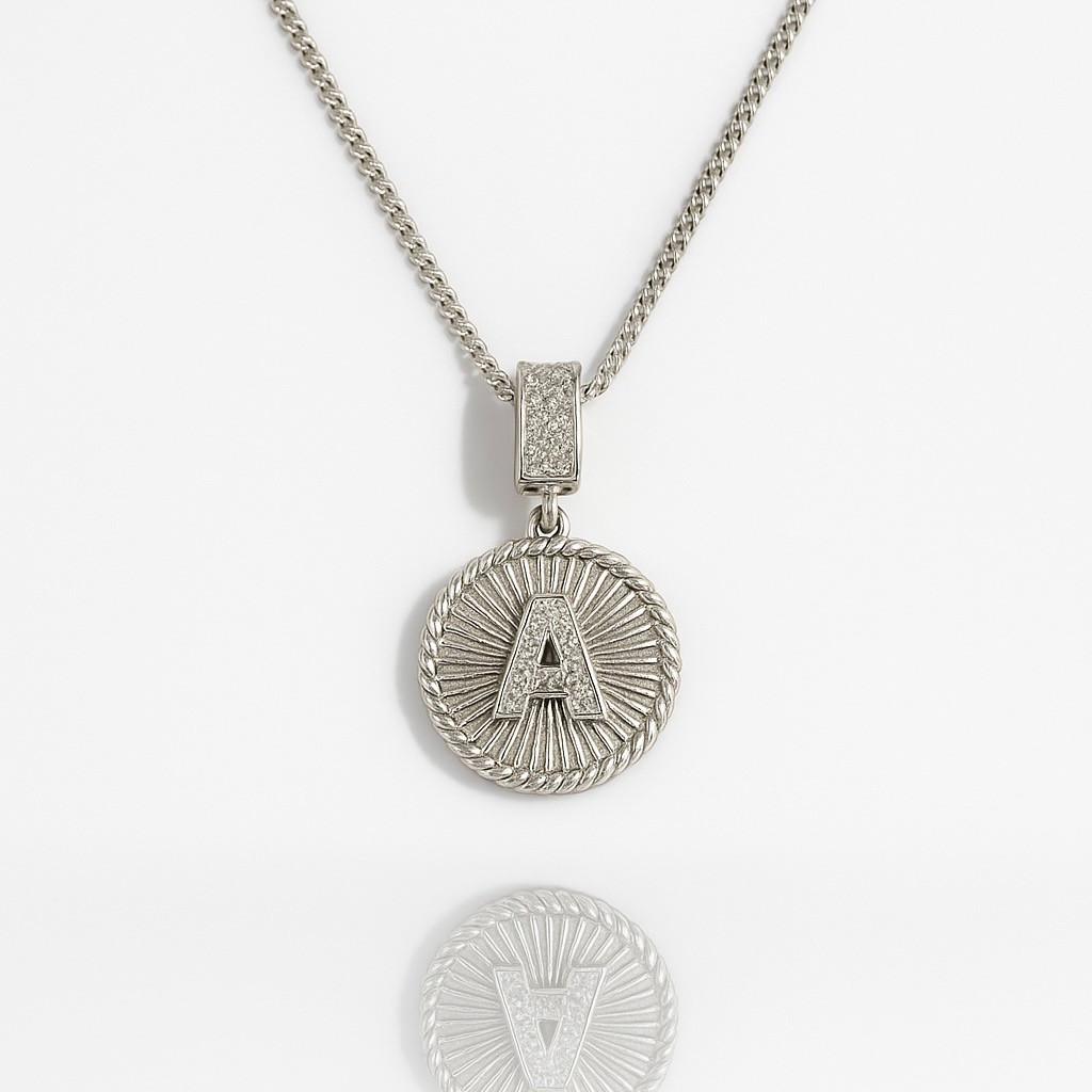 ICY MEDALLION INITAL NECKLACE 925