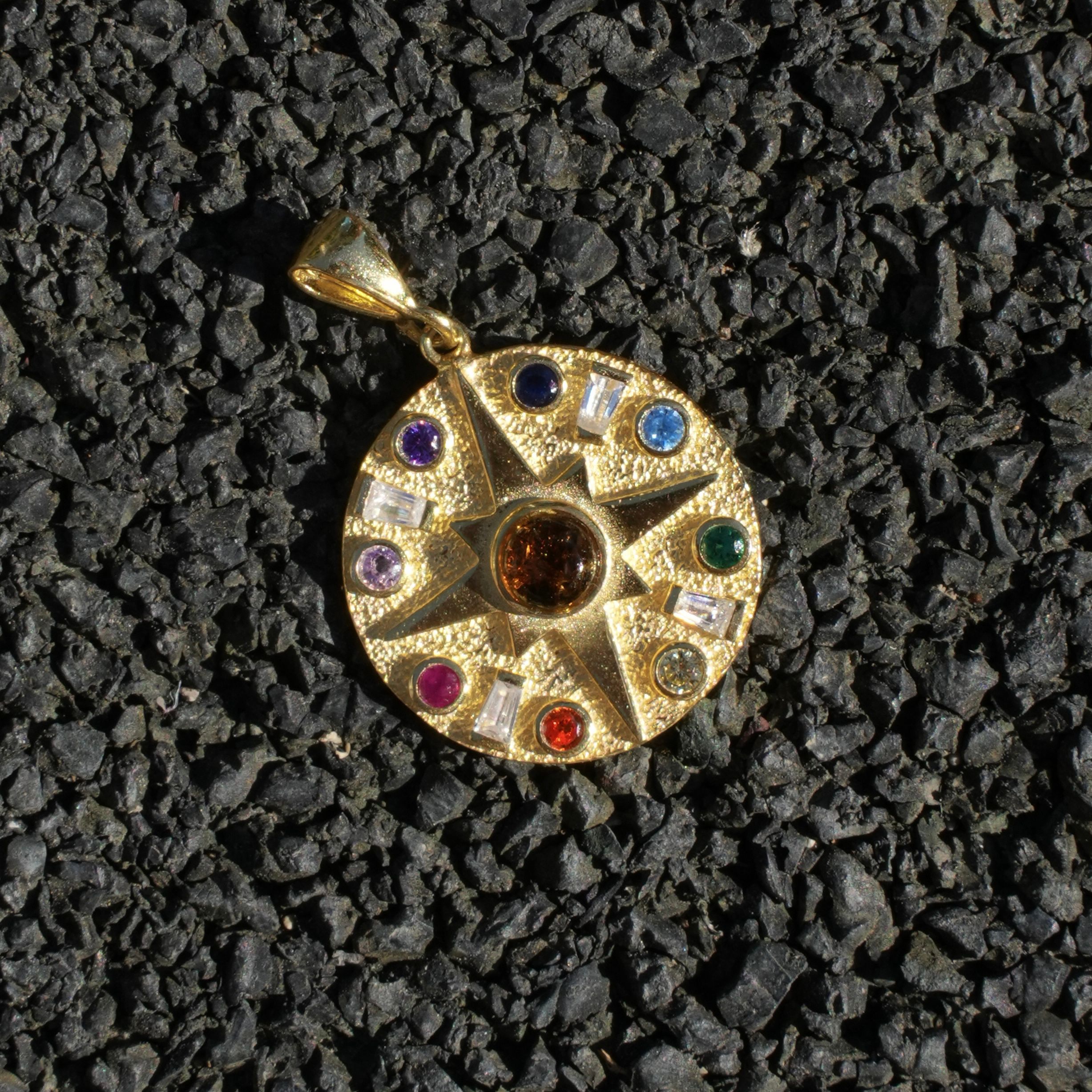 COSMIC ORDER PENDANT 925