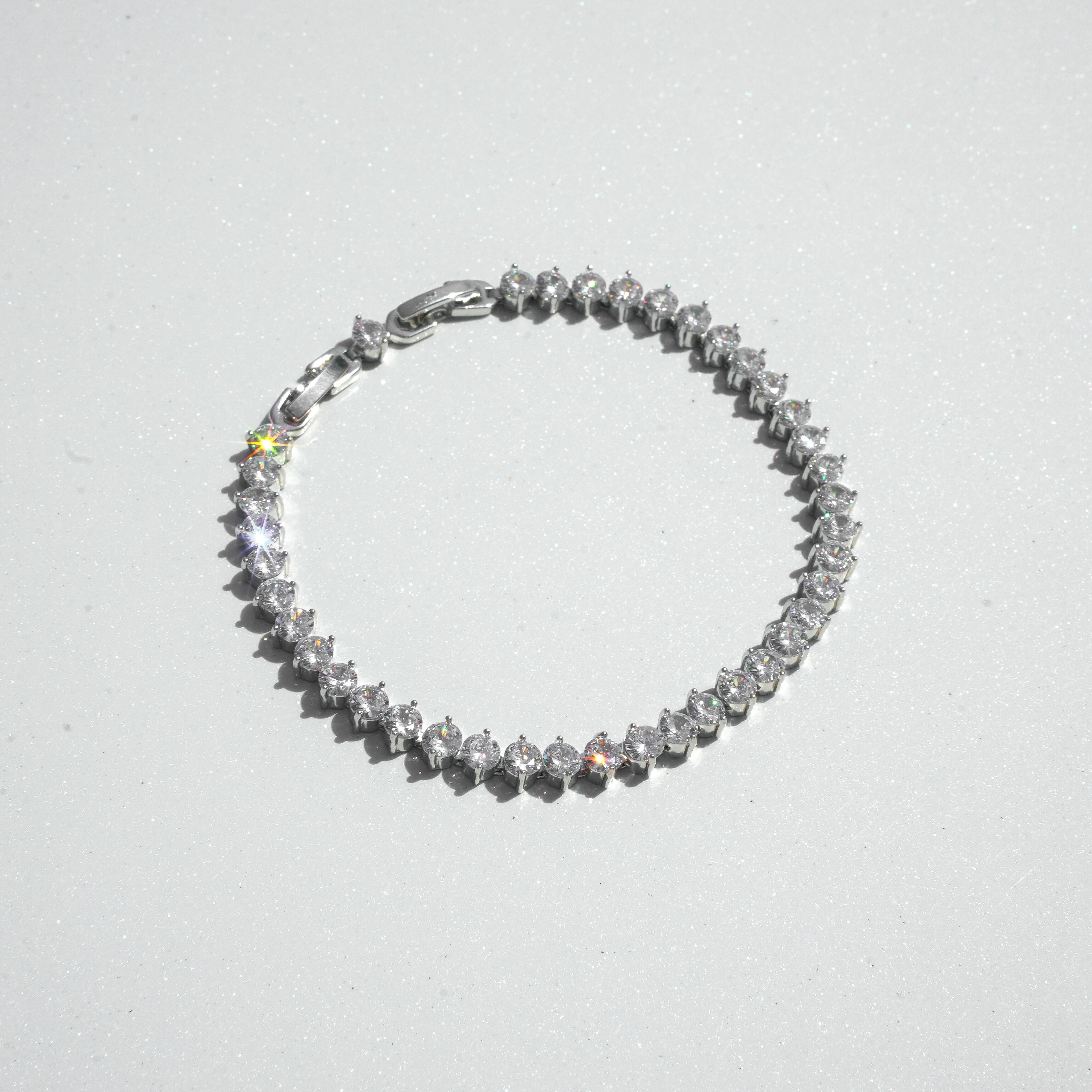 RADIANT ROUNDS BRACELET