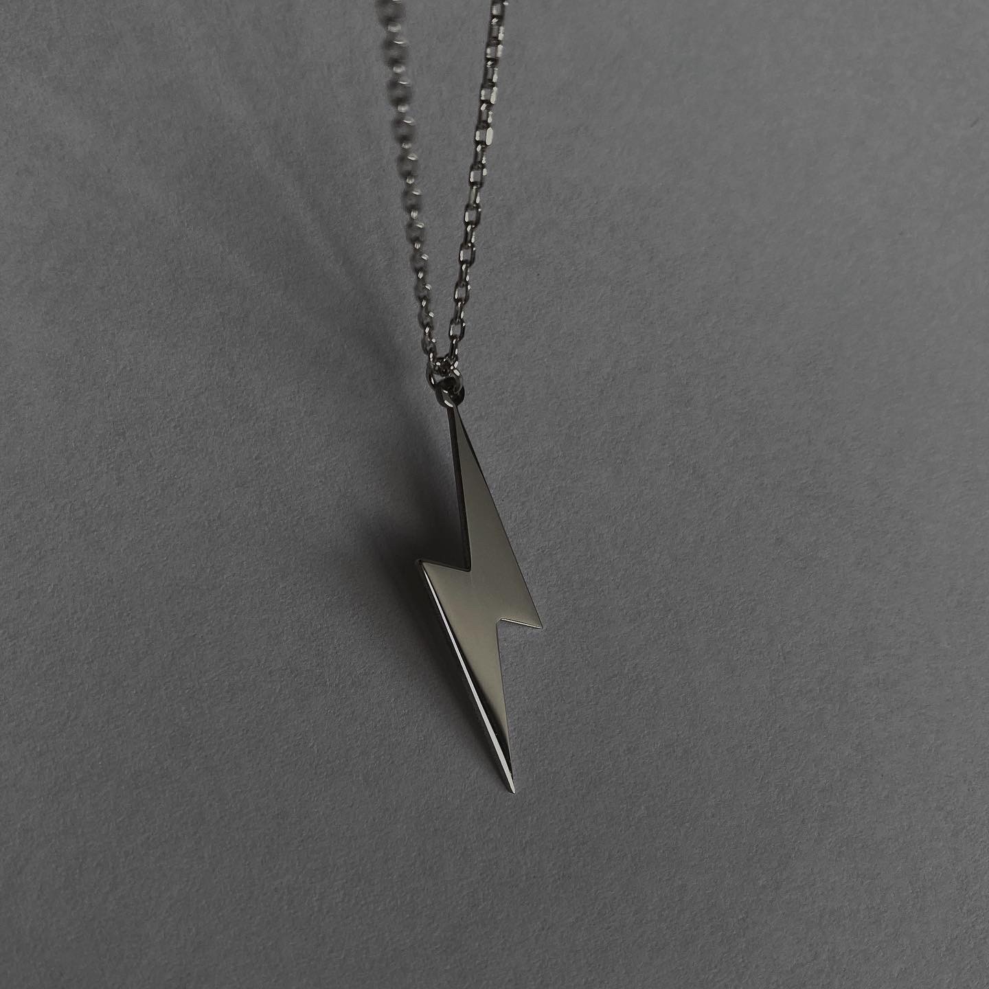 BOLT NECKLACE 925