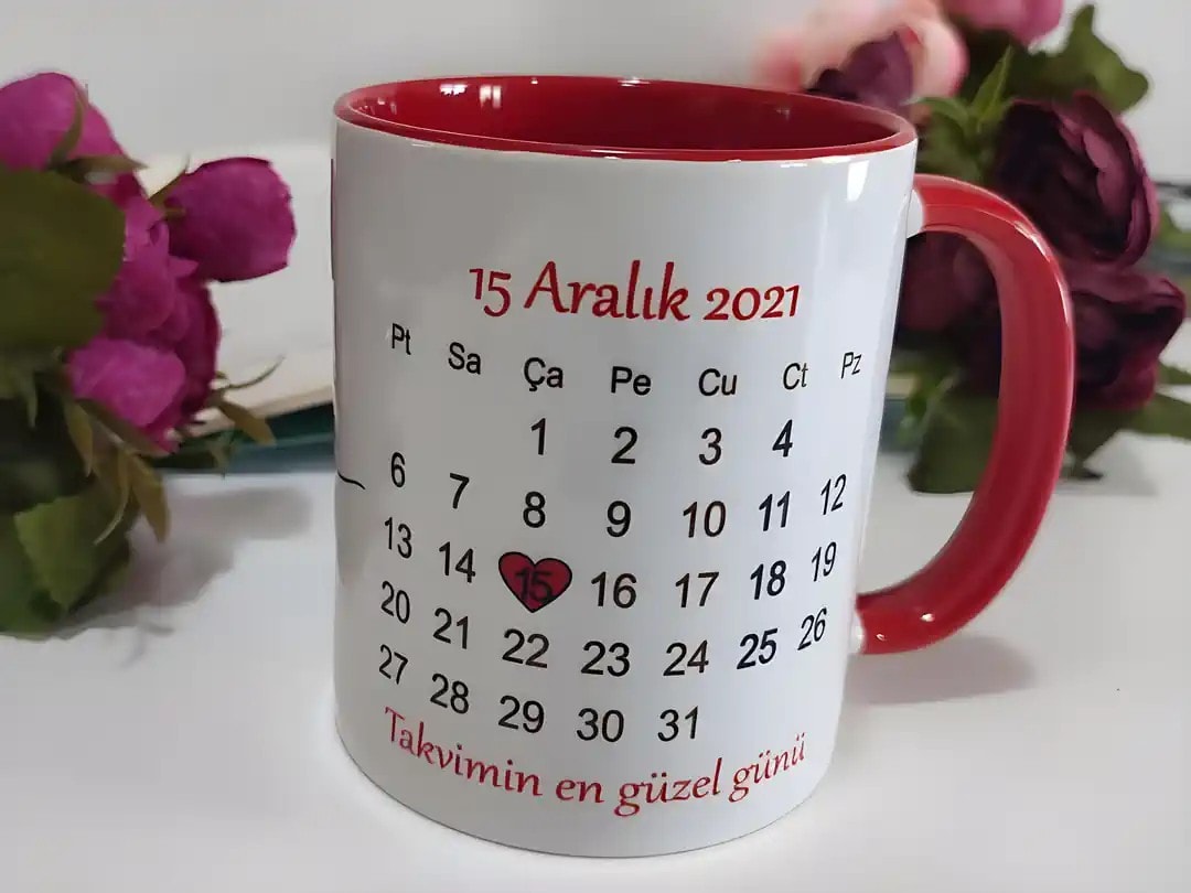 Kişiye Özel İçi ve Kulbu Kırmızı Kupa