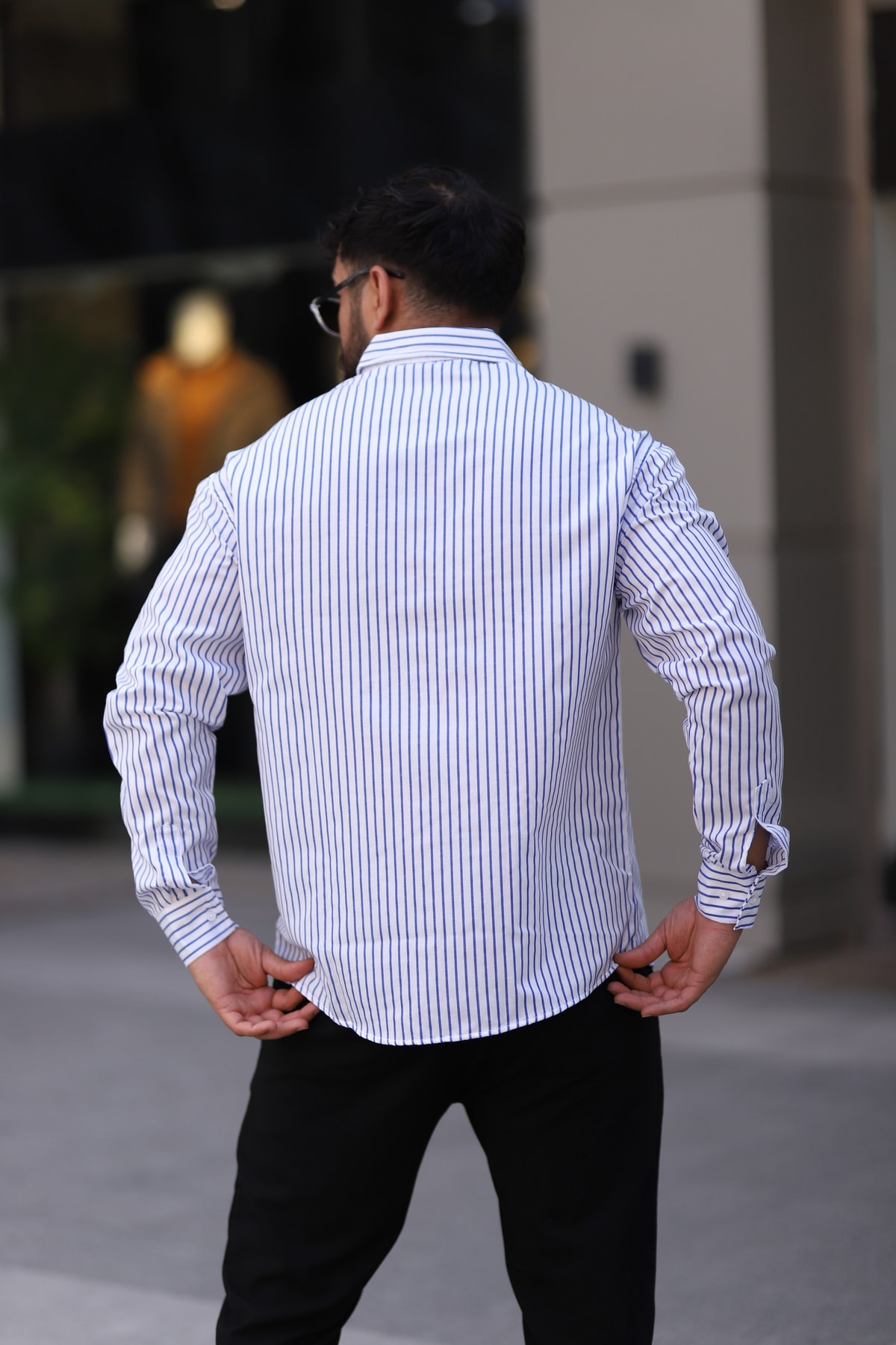 Uzun Kollu Çizgili Yarım Oversize Erkek Gömlek