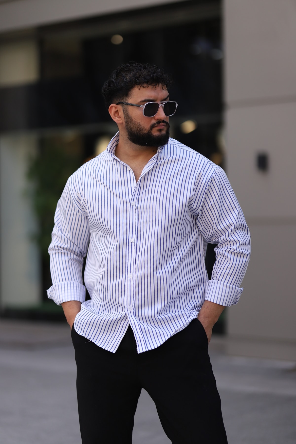 Uzun Kollu Çizgili Yarım Oversize Erkek Gömlek - beyaz