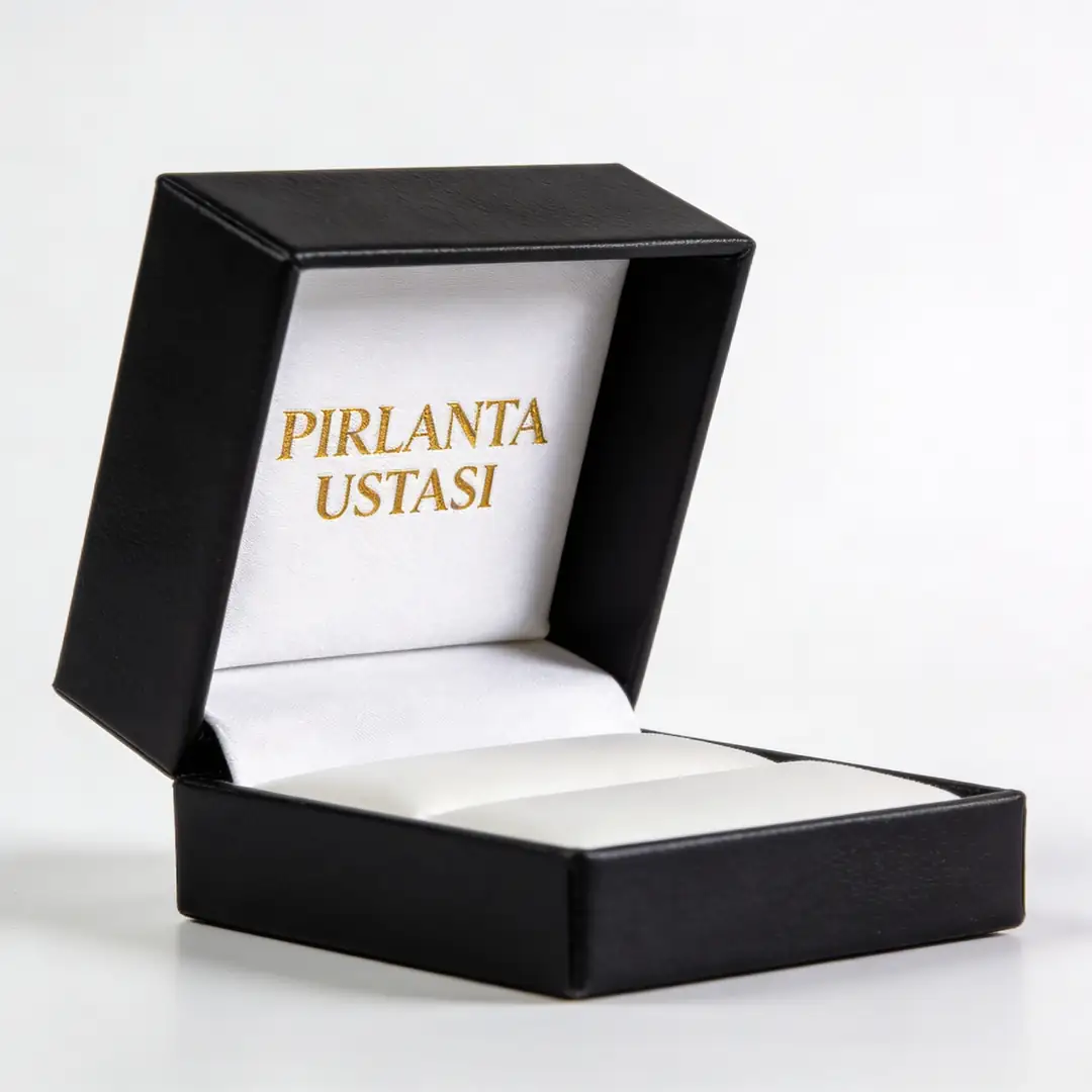 Üç Katlı Armut Pırlanta Sallantılı Küpe — alternatif görsel
