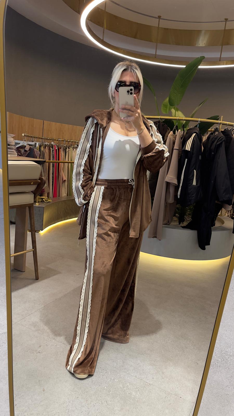 Fransız Kadife Ribanalı Takım - sütlü kahve