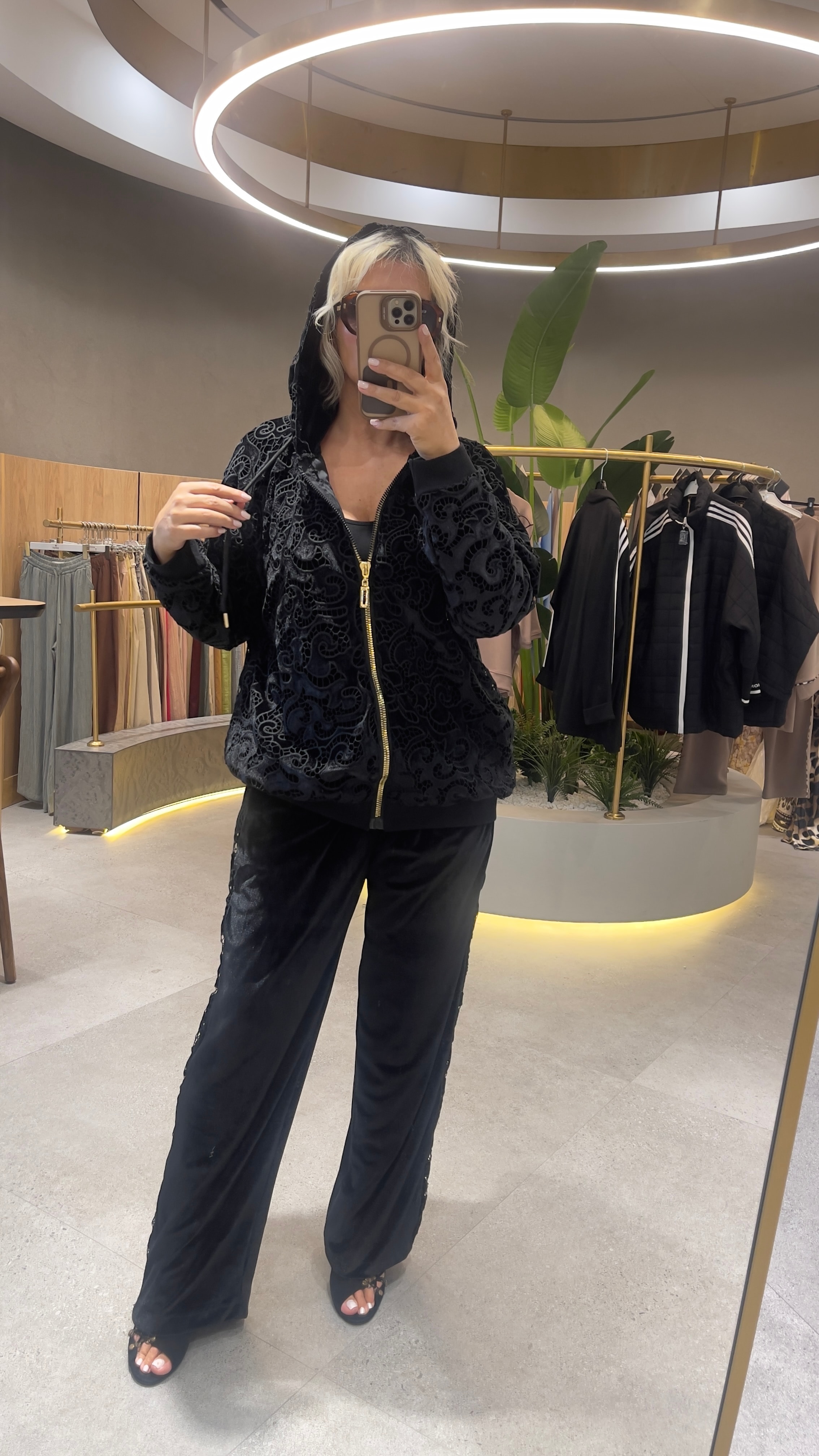 Kadife Güpürlü Takım