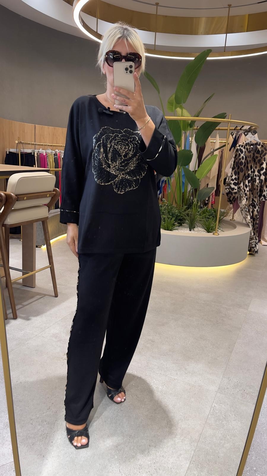 Gül Desenli  Modal Takım