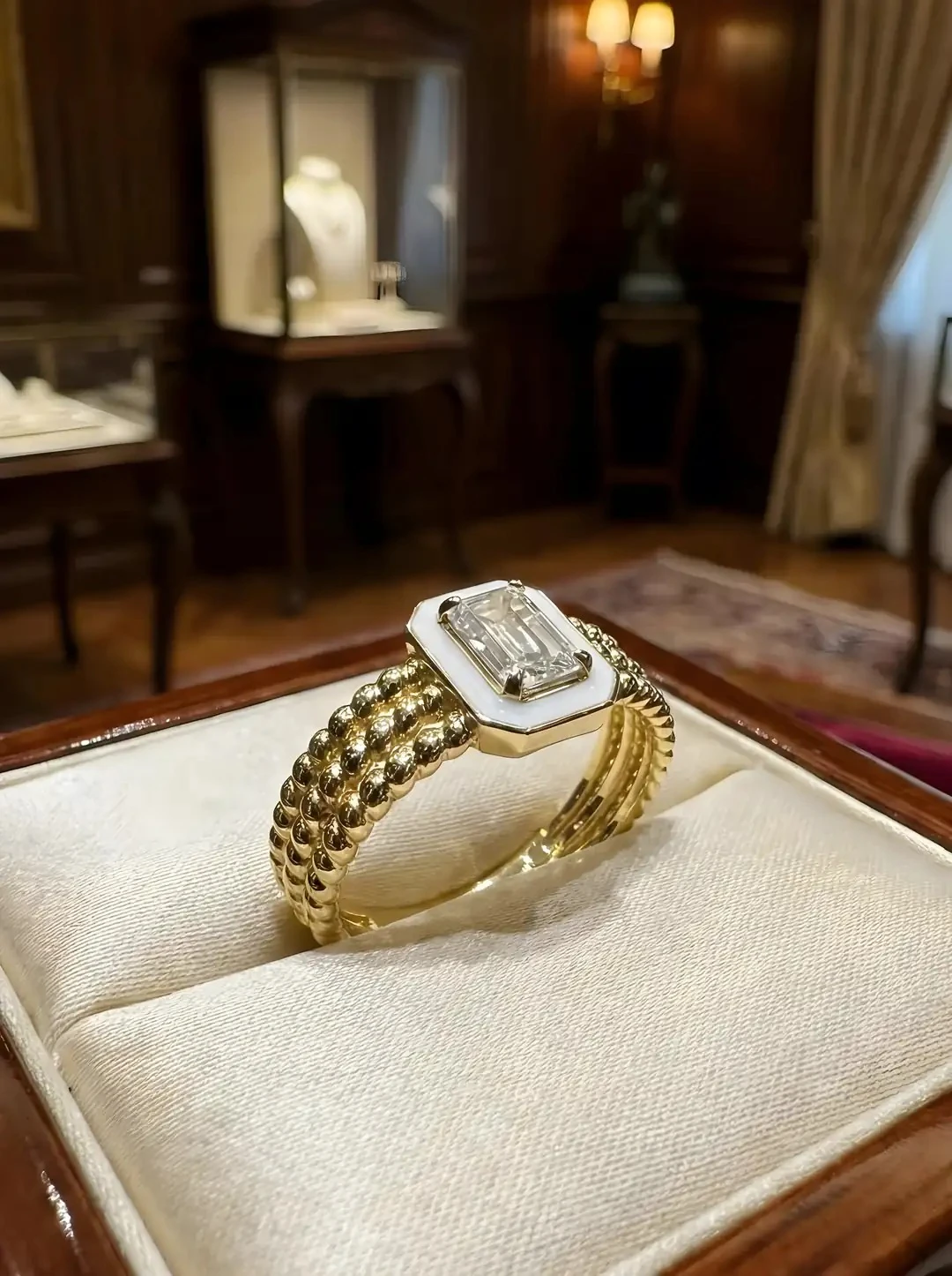 14 Ayar Beyaz Mineli Altın Baget Yüzük | 3.19 Gr