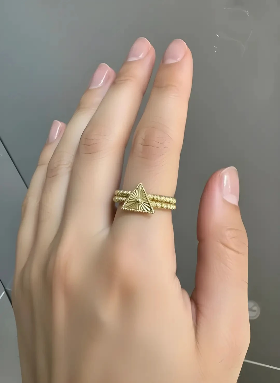 14 Ayar Üçgen Dorika Altın Yüzük | 2.79 Gr Şık Kadın Yüzük Modeli