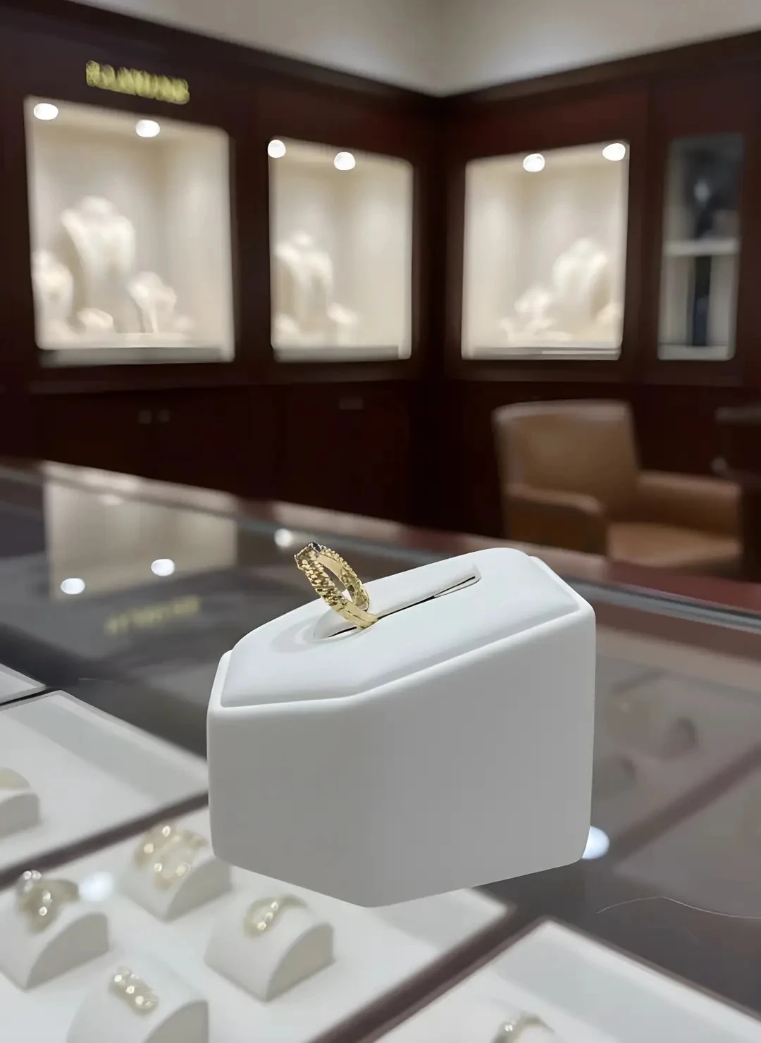 14 Ayar Lacivert Mineli Altın Yüzük – Dorika Detaylı | 2,09 gr