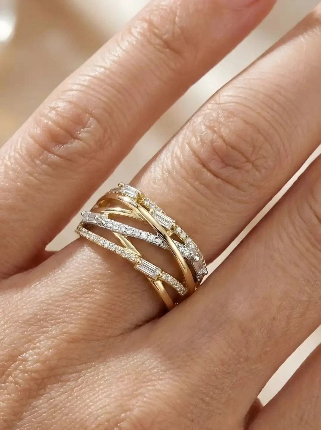 14 Ayar Altın Baget Model Yüzük – 4.00 Gr Şık ve Modern Tasarım