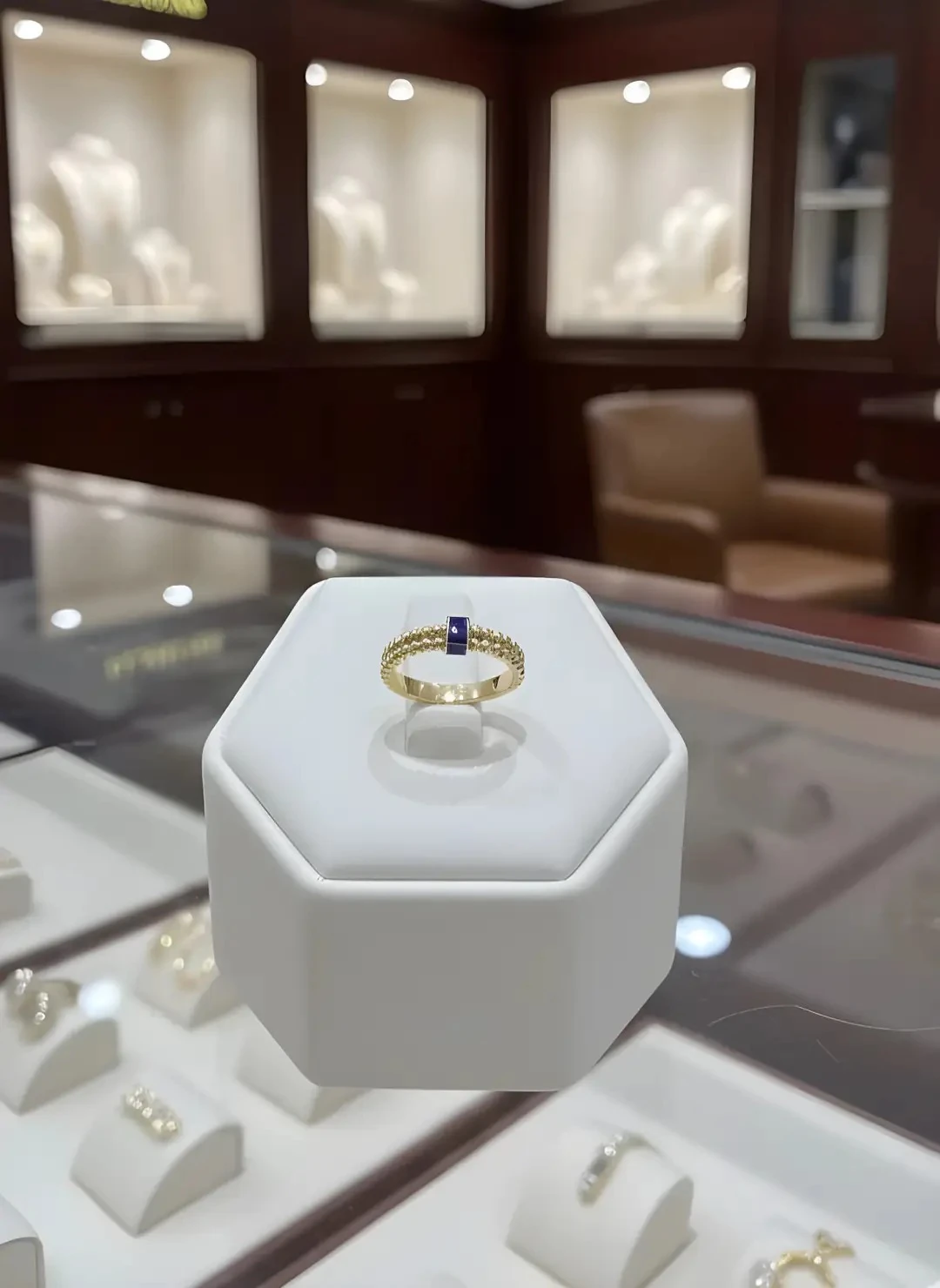 14 Ayar Lacivert Mineli Altın Yüzük – Dorika Detaylı | 2,09 gr