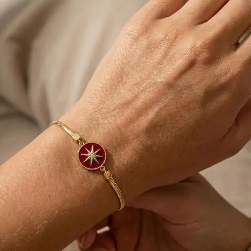 14 Ayar Altın Kırmızı Mineli Kutup Yıldızı Bileklik – 4.30–4.50 Gr 