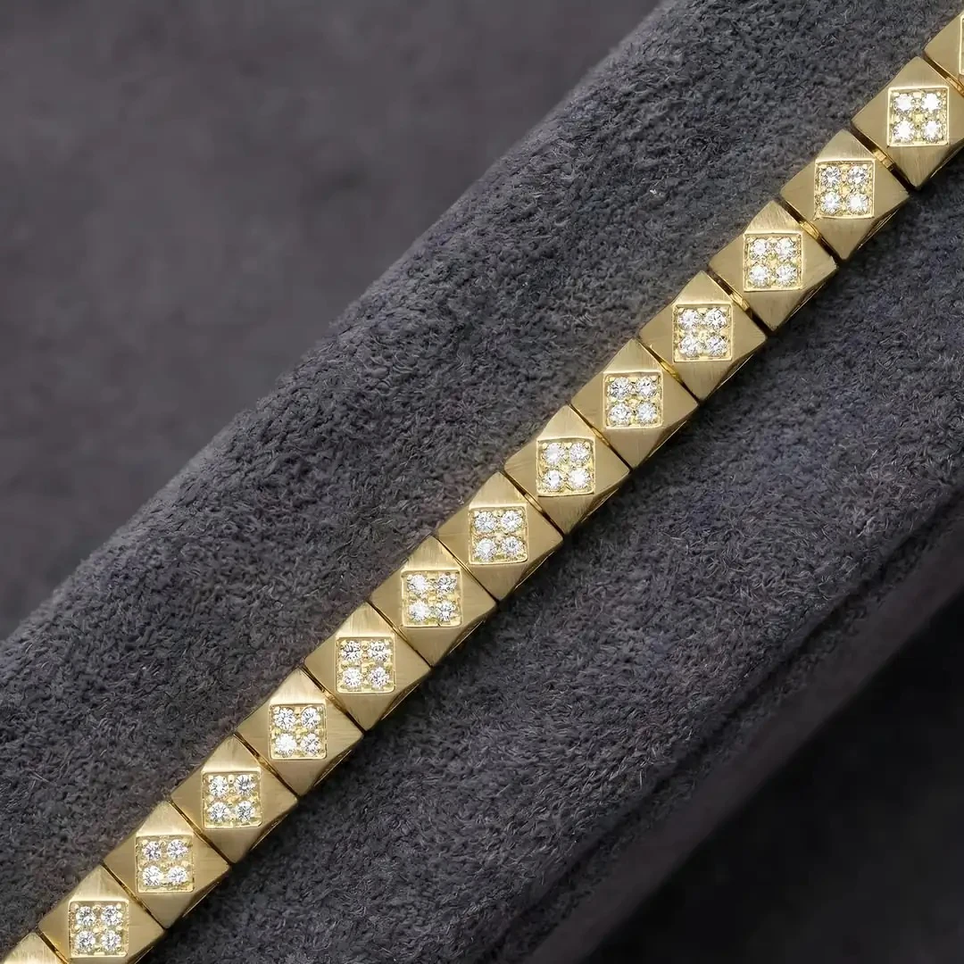 14 Ayar Altın Taşlı Piramid Bileklik – 10.92 Gram Özel İşçilik 
