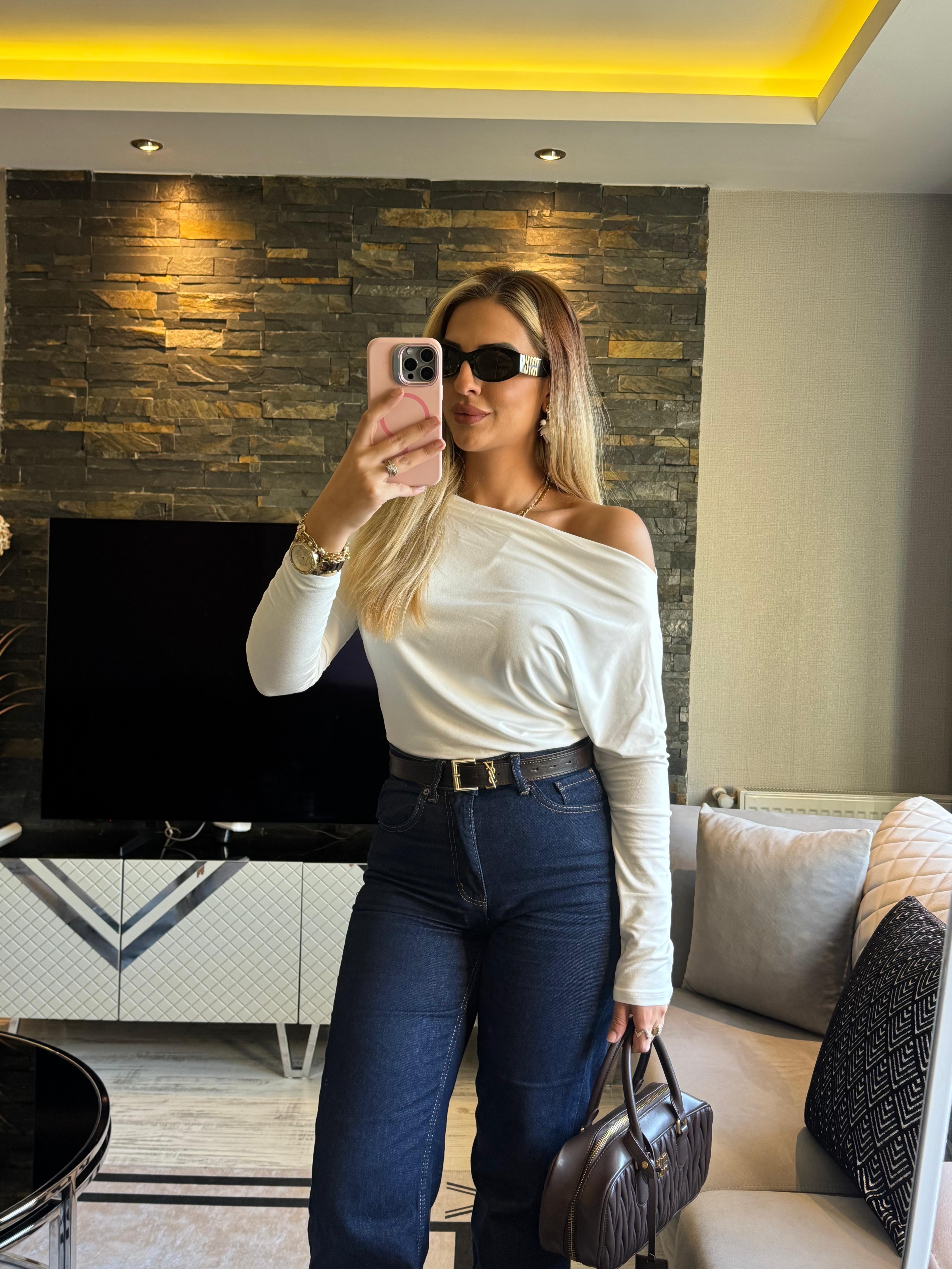 Asimetrik Beyaz Uzun Kollu Top 