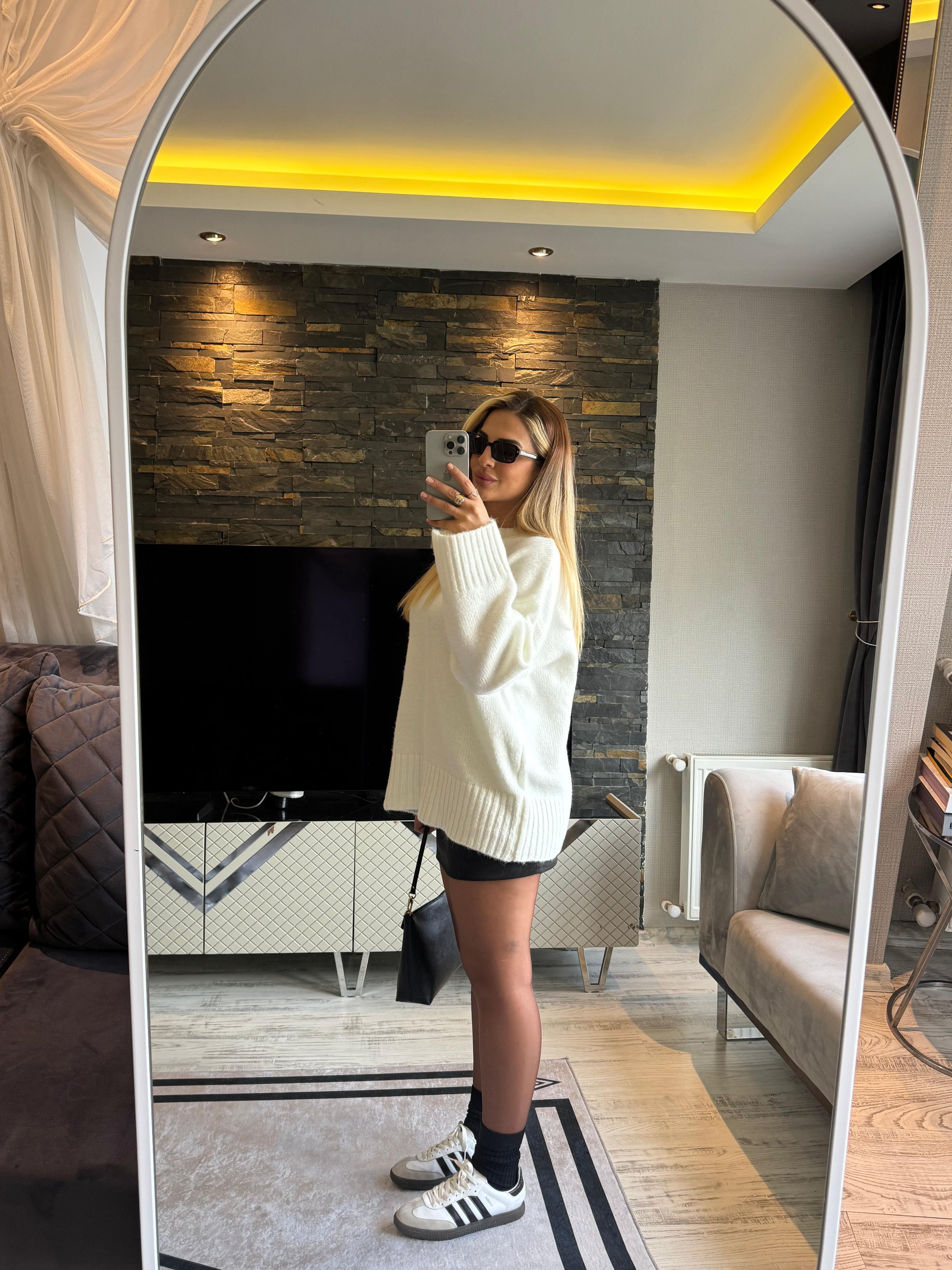 Beyaz Pinterest Basic Kazak 