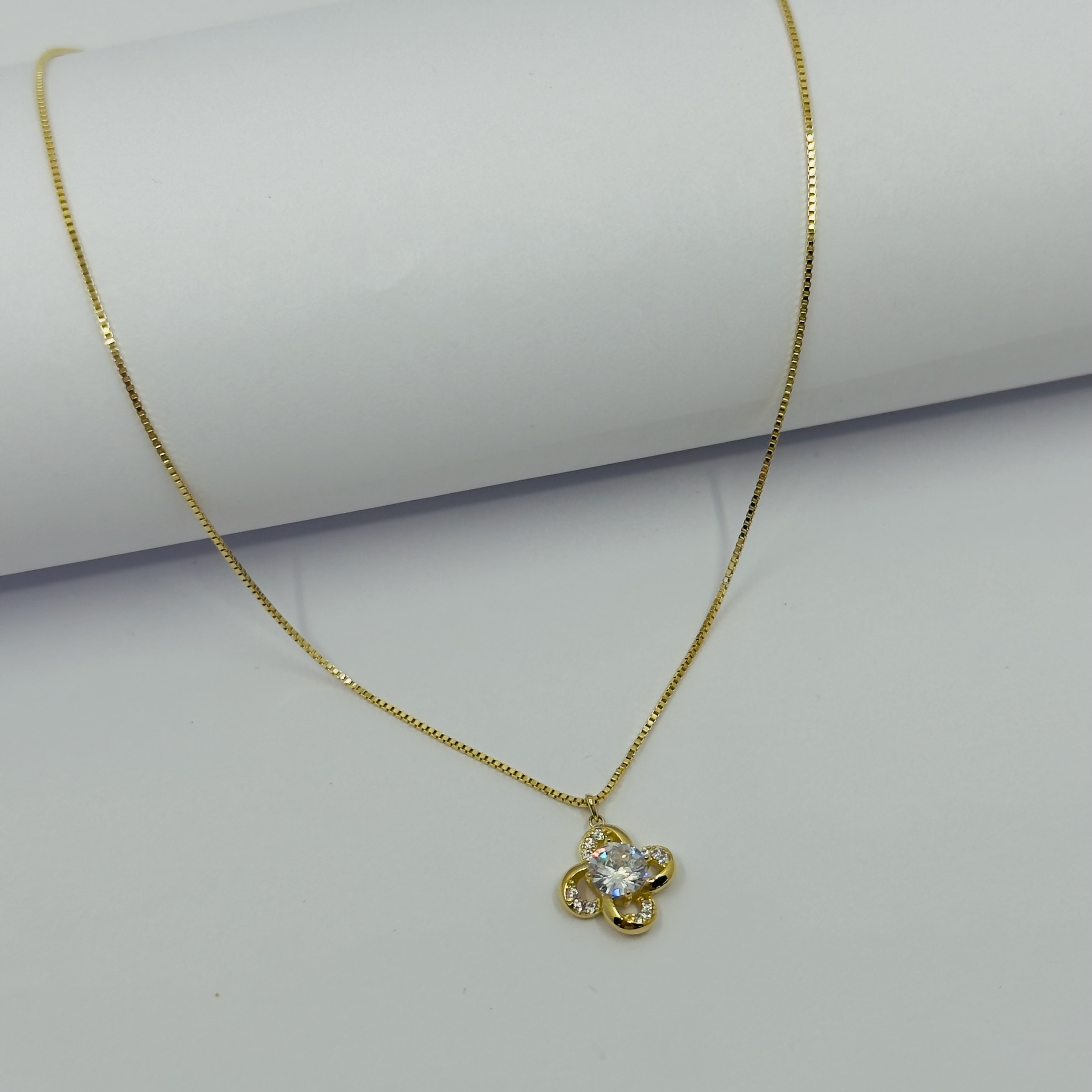 Gold Işık Çiçeği Kolye