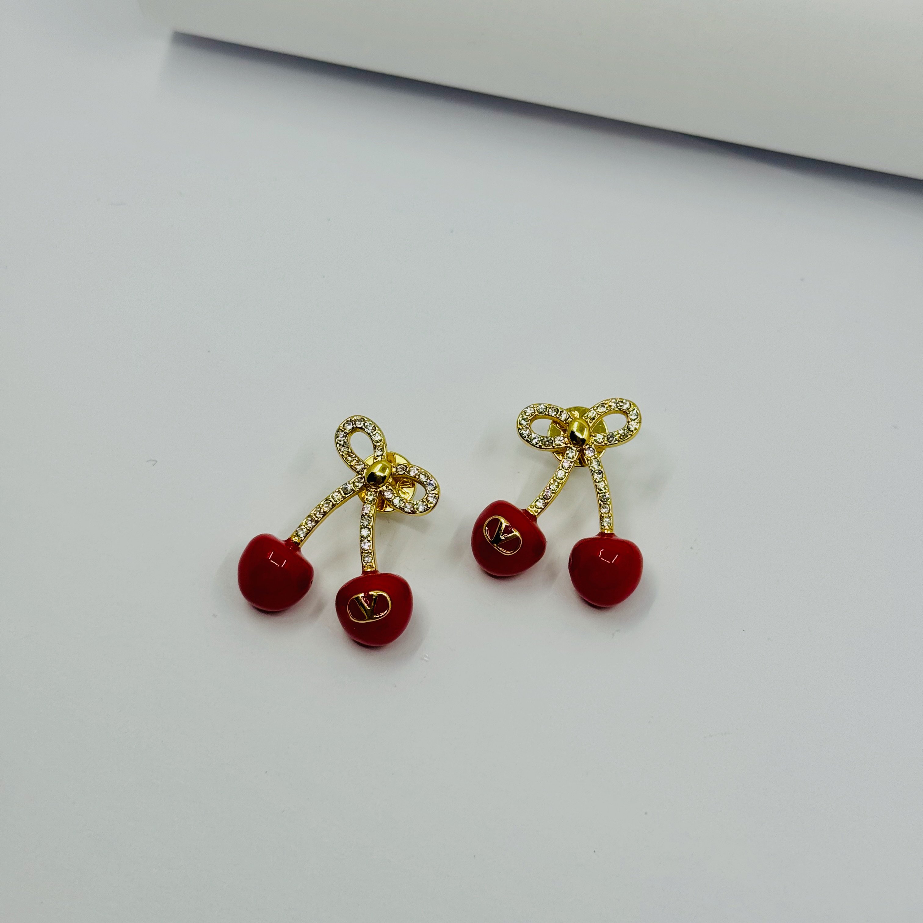 Taşlı Kırmızı Cherryfic Küpe