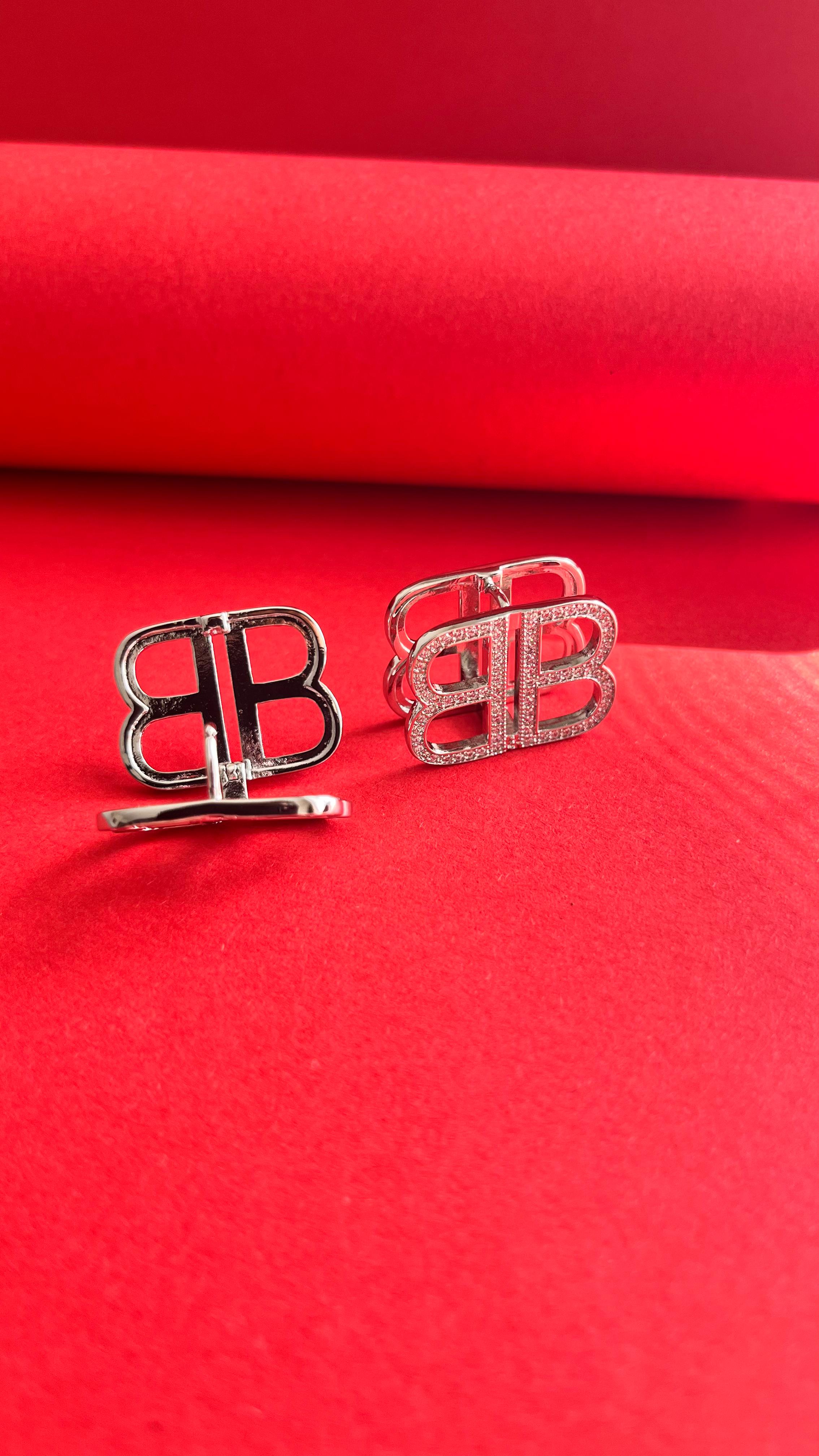 Blncia. B Logo Küpe