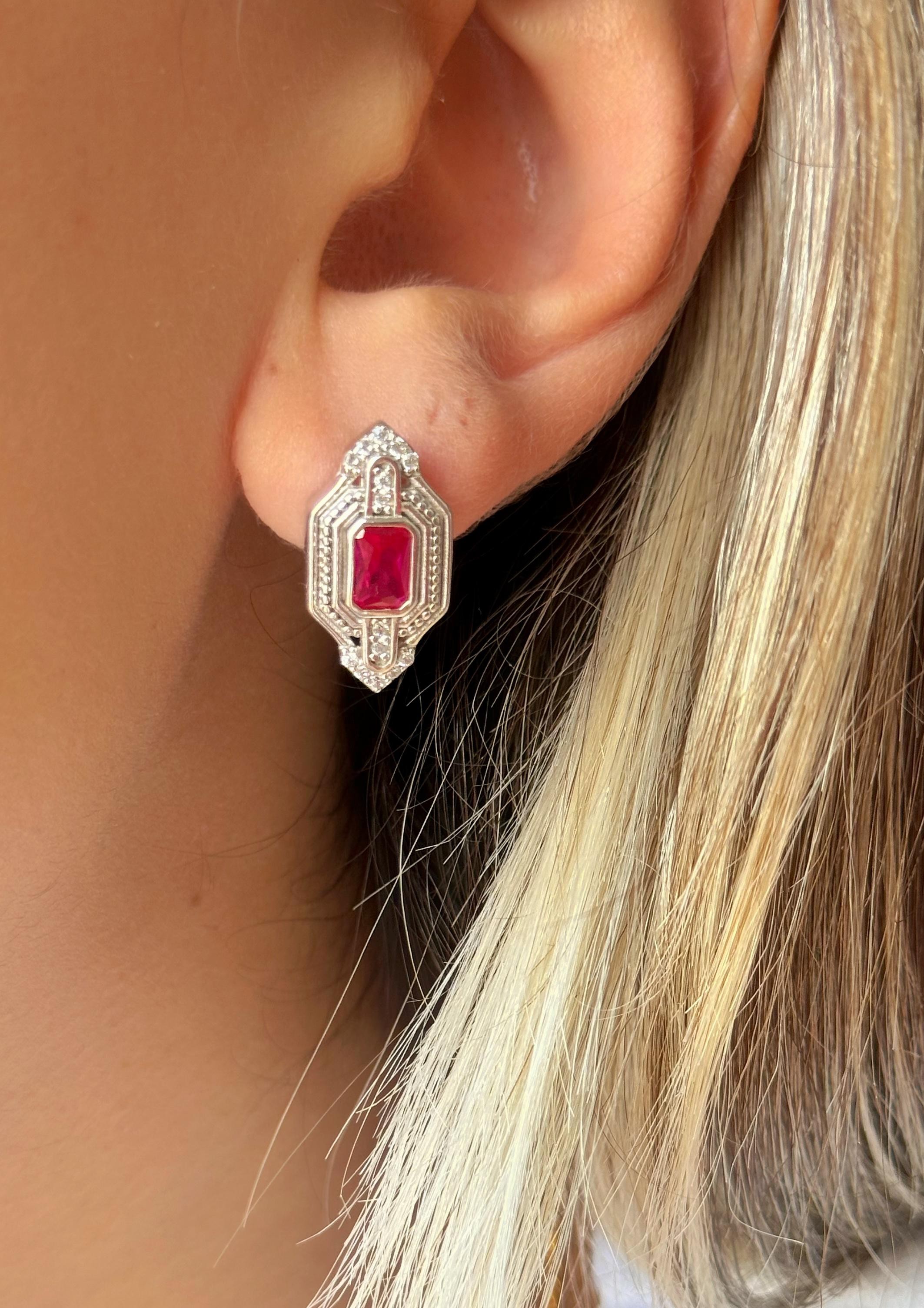 S925 Silver Ellie Pembe Taş Küpe