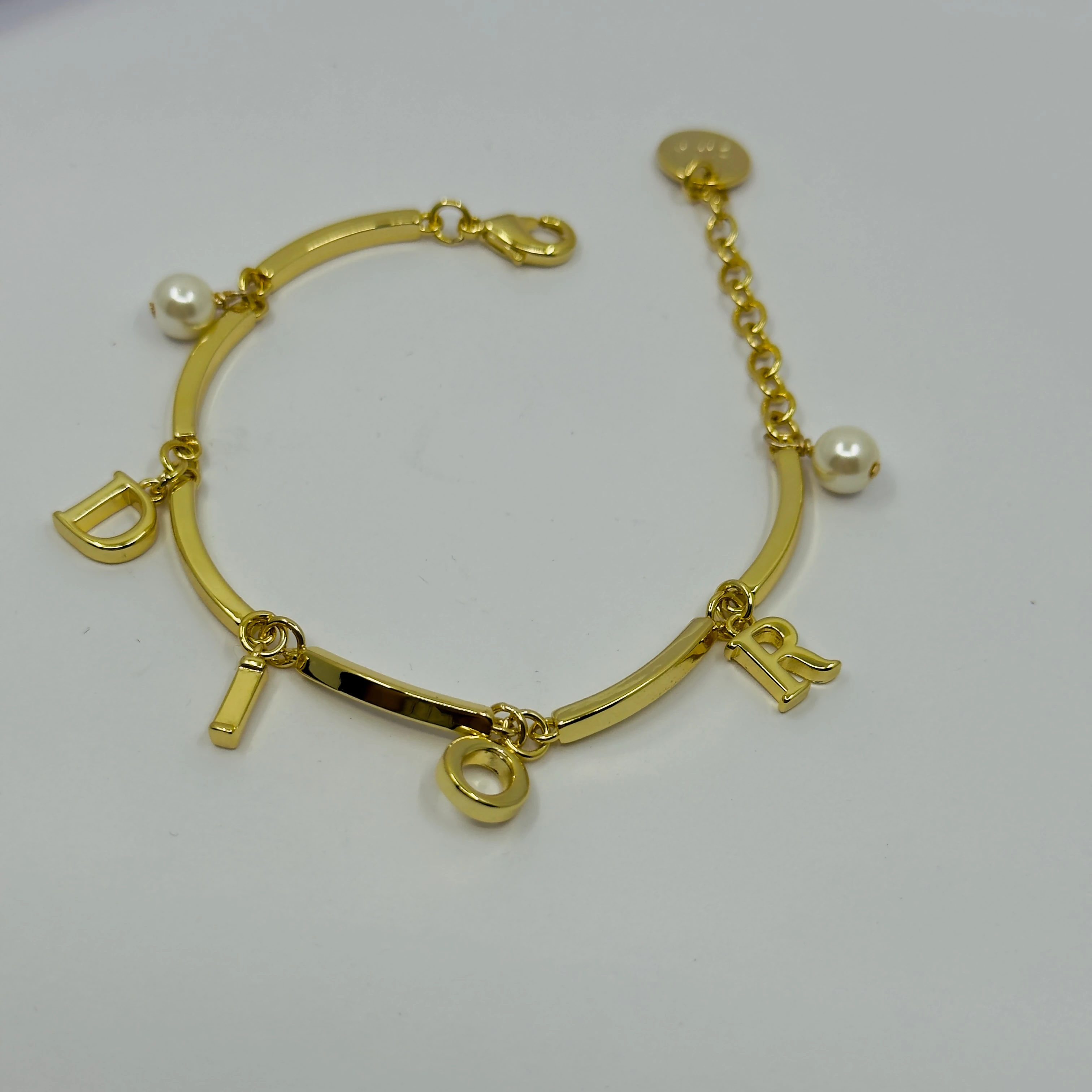 D*or Gold Letter Bileklik