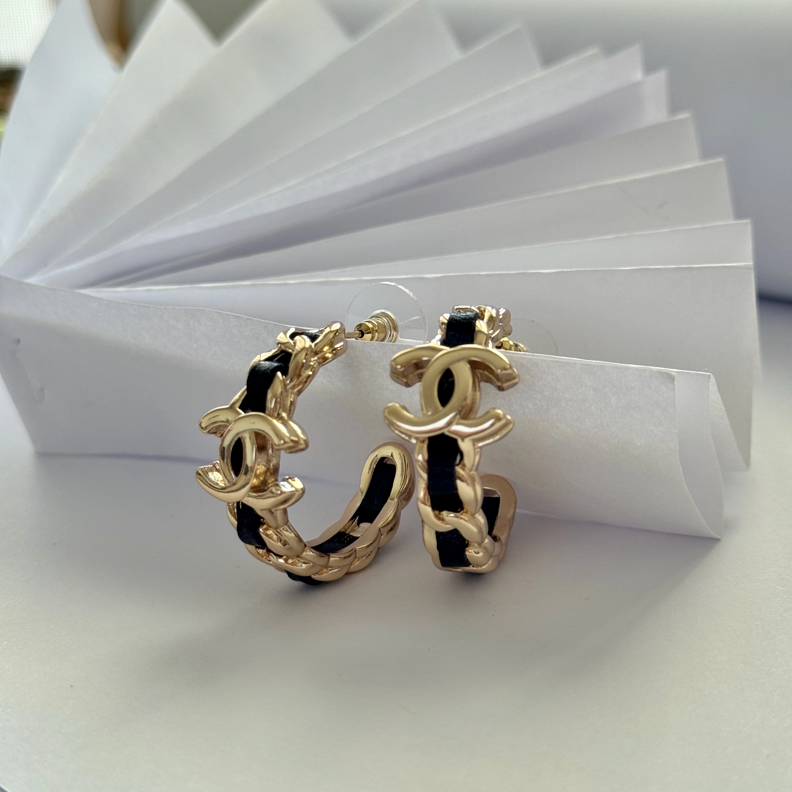 Elegance Noire Küpe